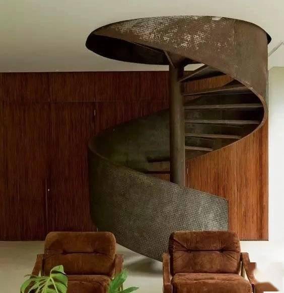 什么是钢结构旋转楼梯?