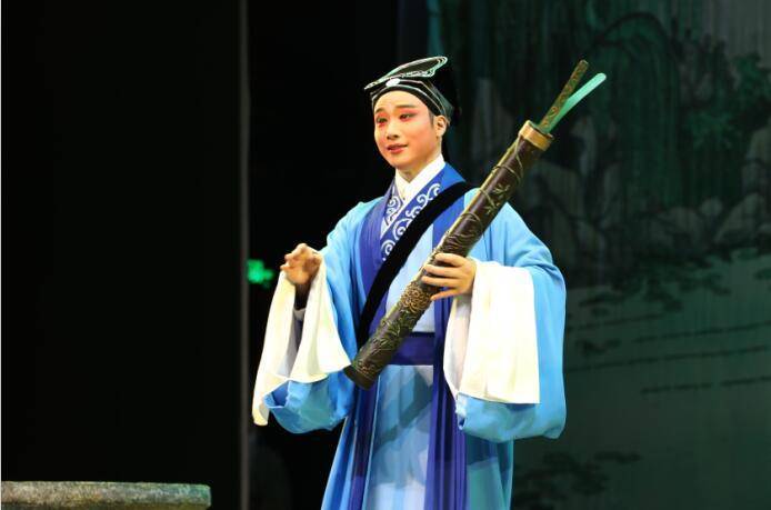 王牌阵容经典大戏锡剧珍珠塔在沪上演展现经典魅力