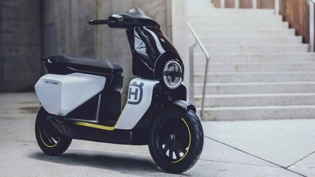 胡斯瓦那公布第二款电动踏板vektorr,最高时速45km/h_搜狐汽车_搜狐网