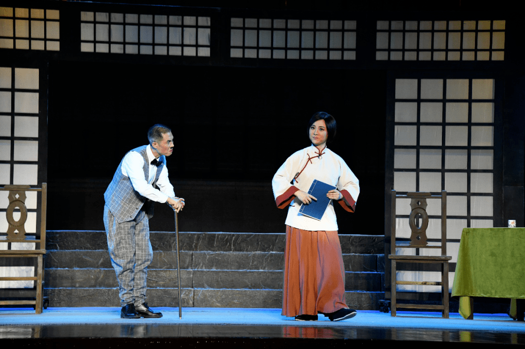 大型现代豫剧《郭隆真》在邯郸市工人剧院进行首场演出