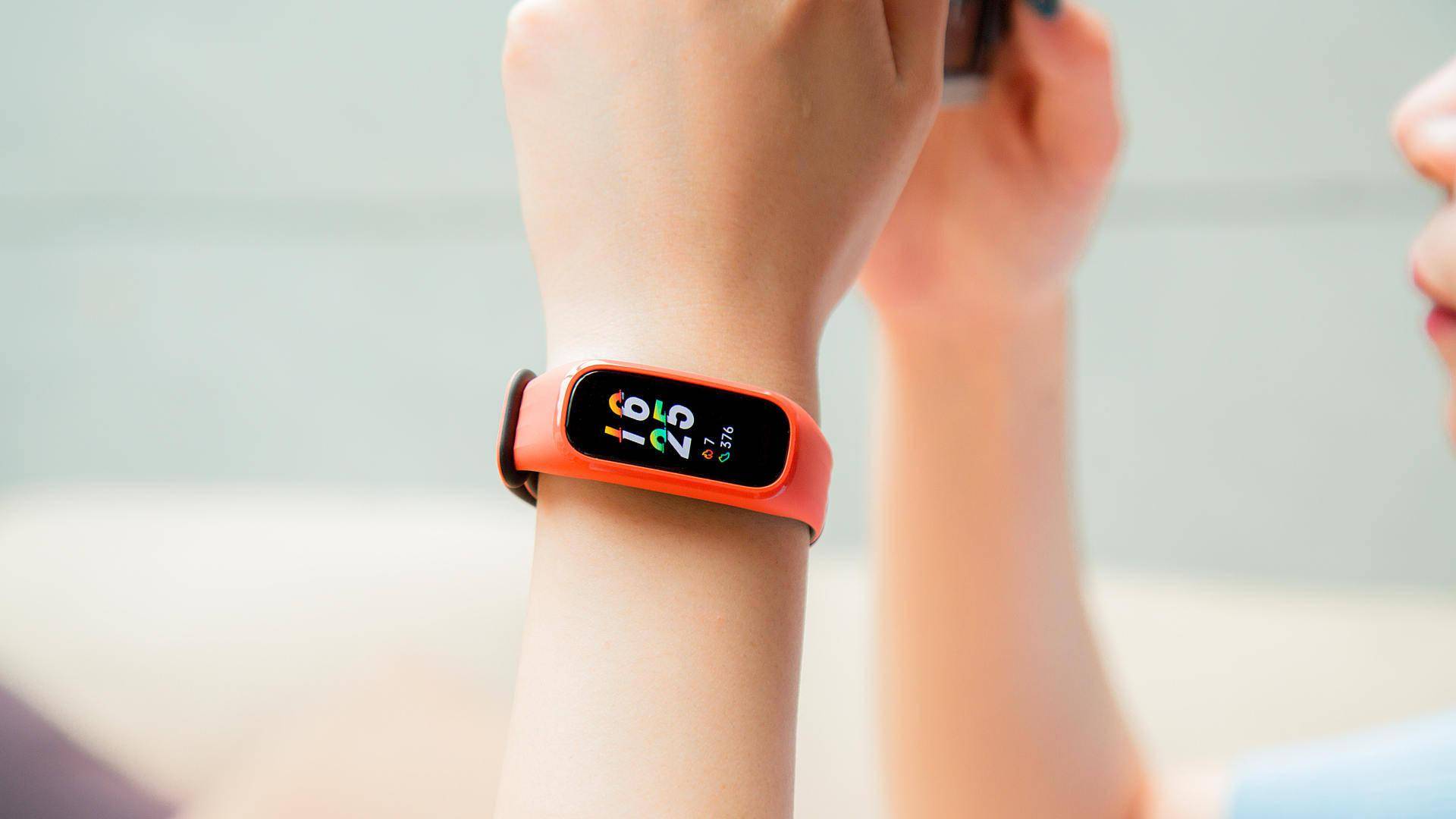 不选贵的只选对的oppo手环活力版和小米手环6谁更值得买