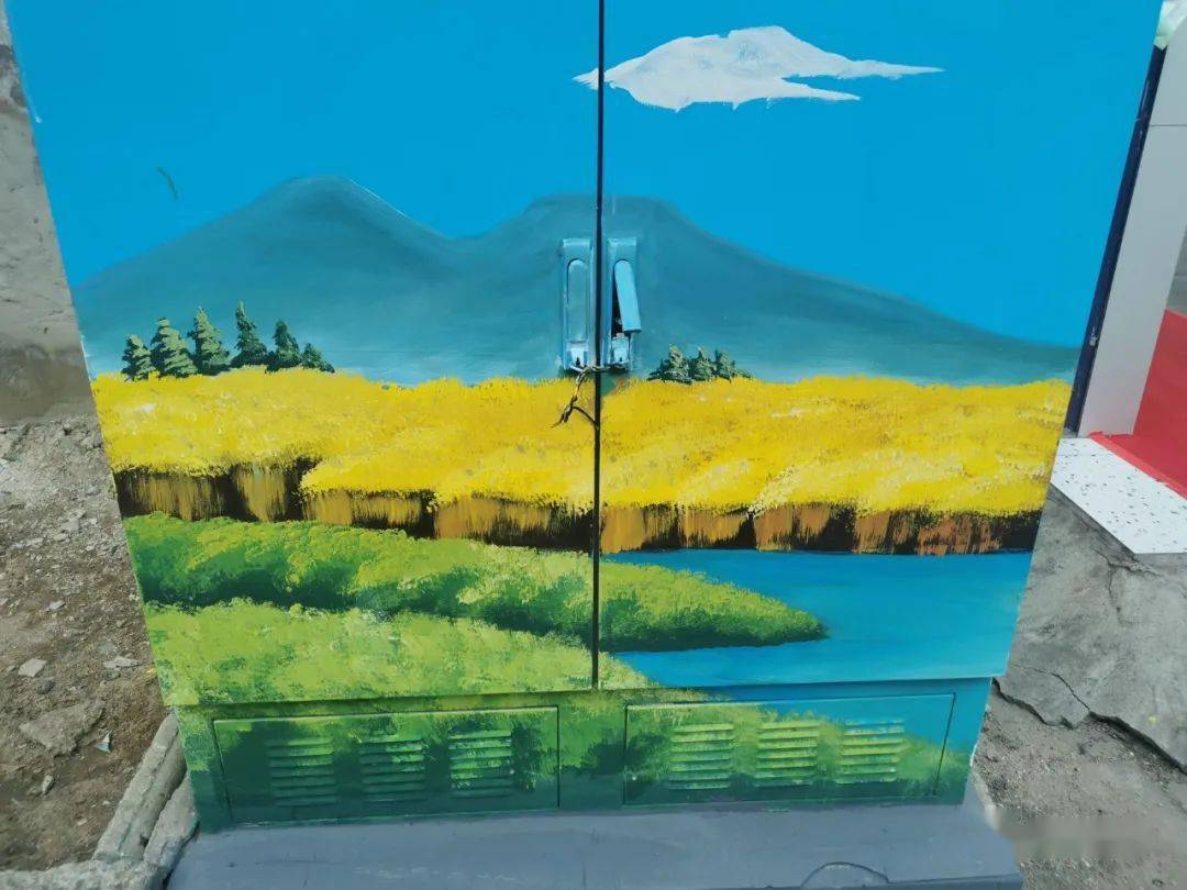 或麦田飞鸟或青山绿水或蓝天白云一幅幅美丽的风景画纷纷穿上了"彩衣"