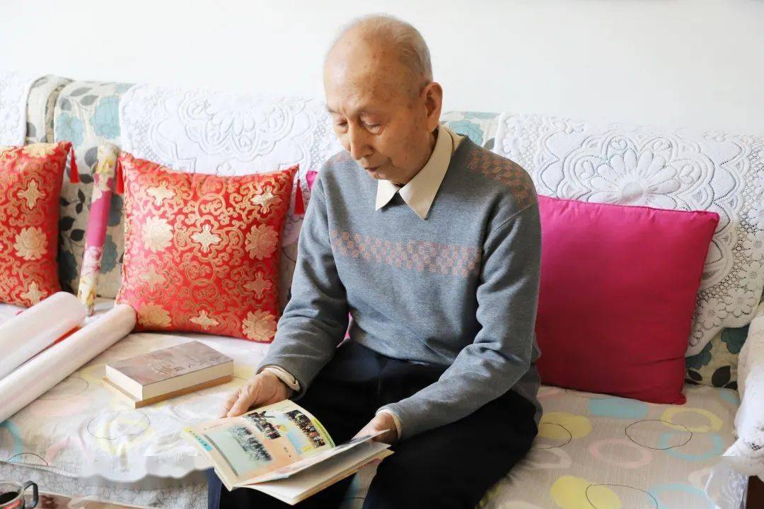 张洪生60年铸就忠诚勋章