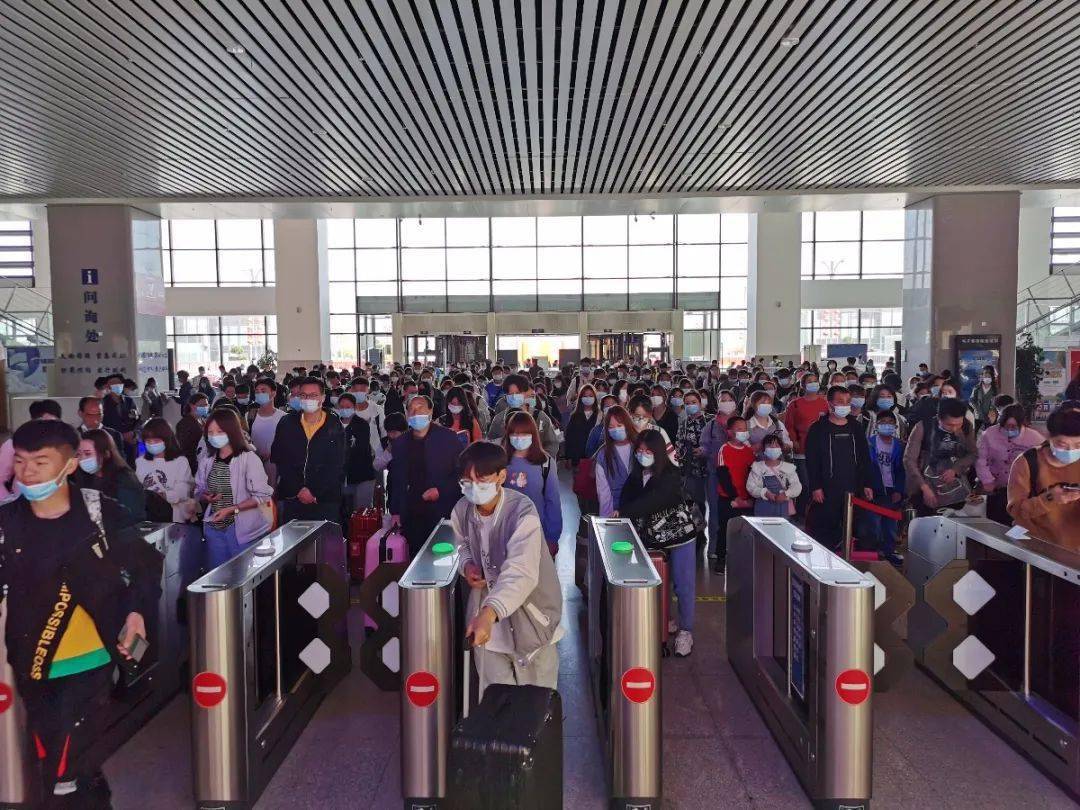天水市新增旅客列车从羲皇故里到大漠敦煌