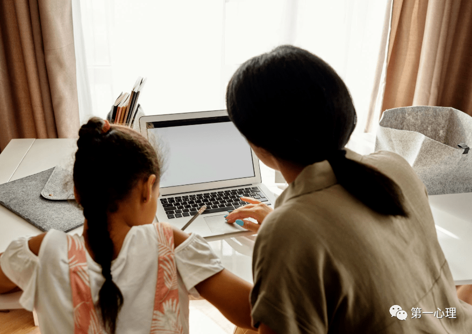 家境怎么描述 9242b89e71f246a0a367fee312ede164.png