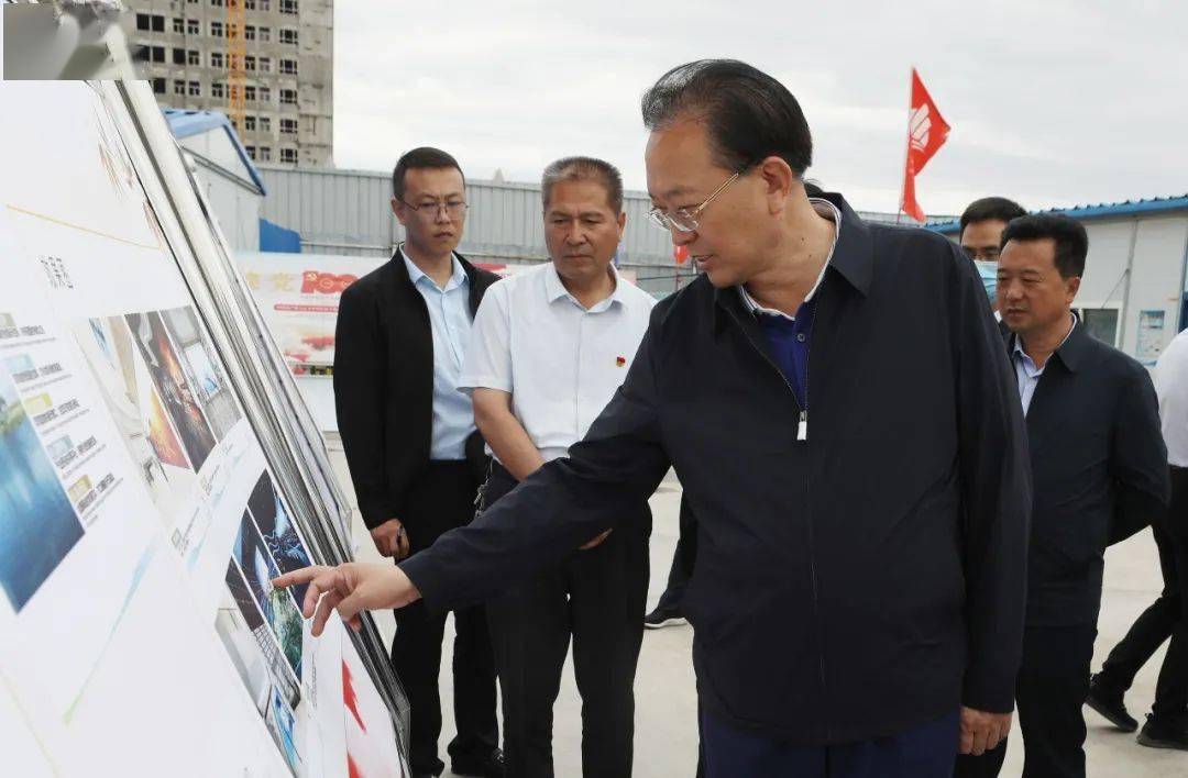 朱雪冰调研督导双河市城区重点项目建设情况
