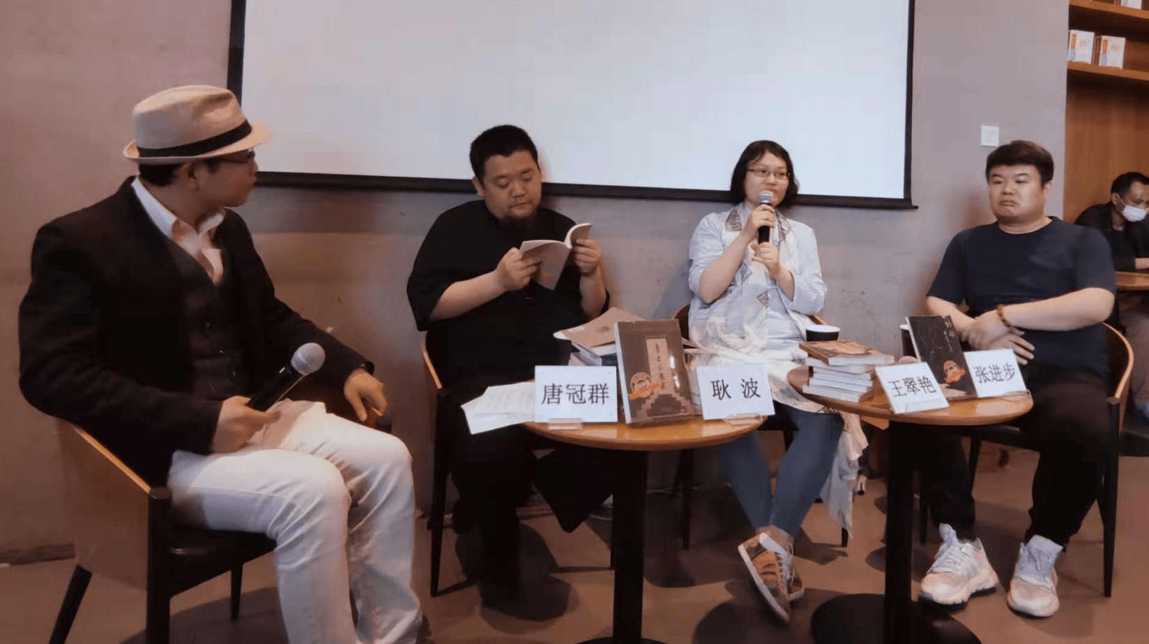 中国现代文学不过短短几十年,但依然影响着当下