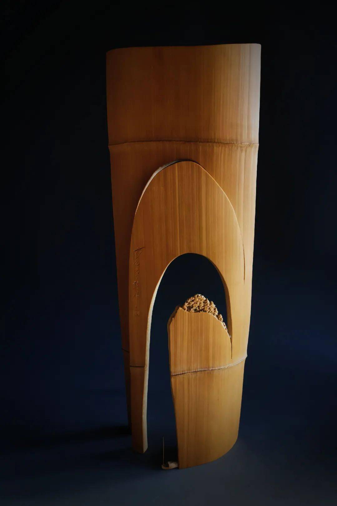 当代竹雕秋人作品