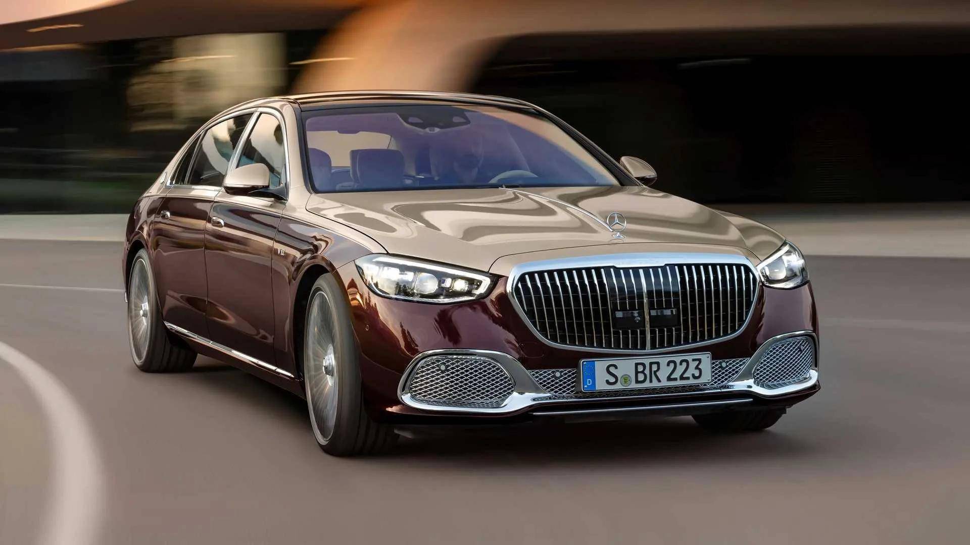 落地价380万60tv12630匹马力迈巴赫s680登场