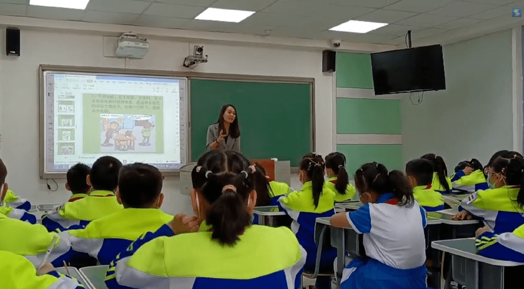 提高师生紧急避险,自救自护能力,近日,红桥区实验小学邀请天津市地震