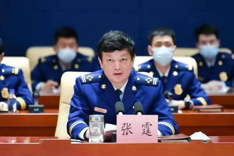 张霆政委代表总队党委对巡回指导工作进行动员部署:会上,闫亮副主任