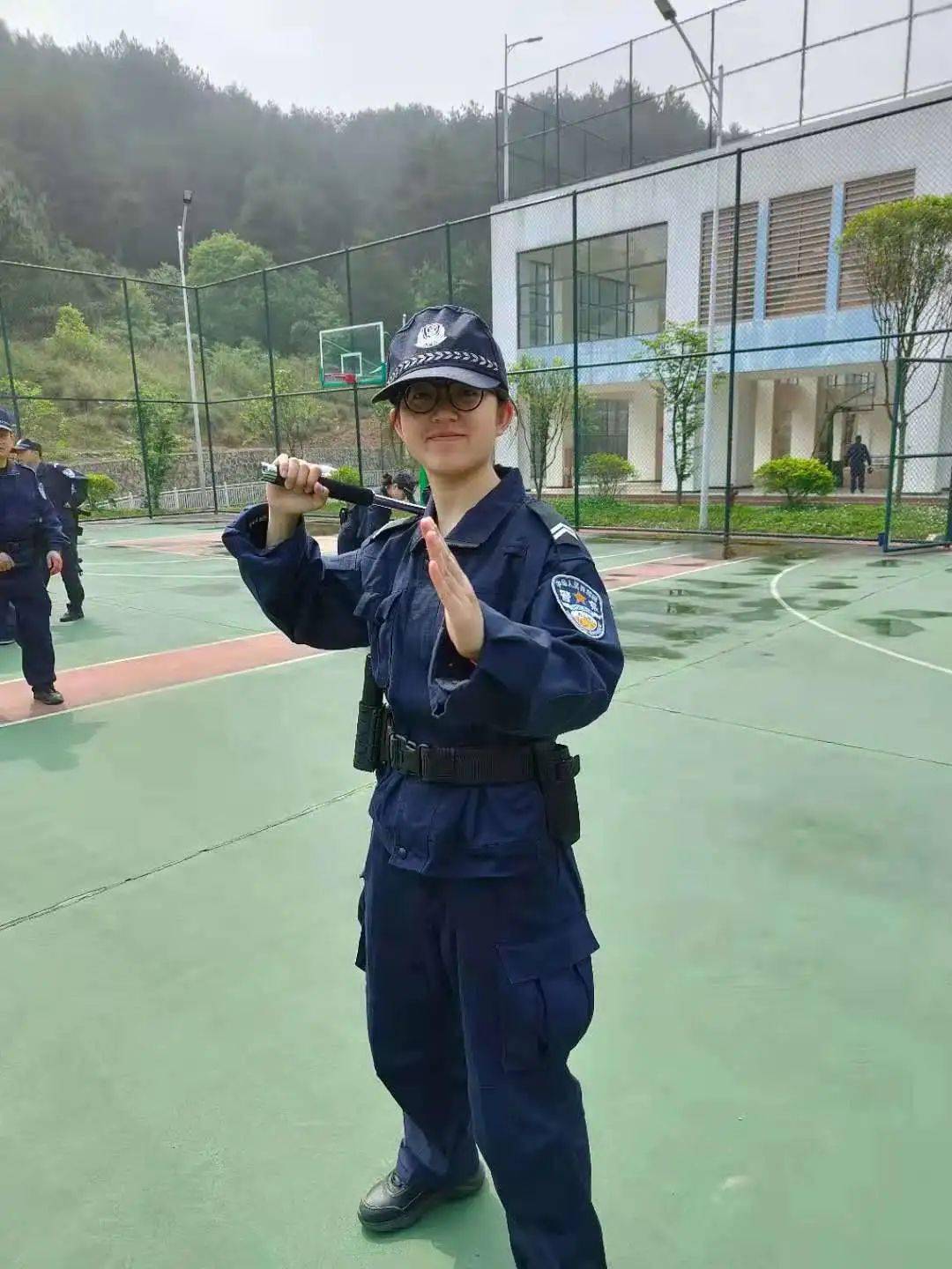 女民警训练图片