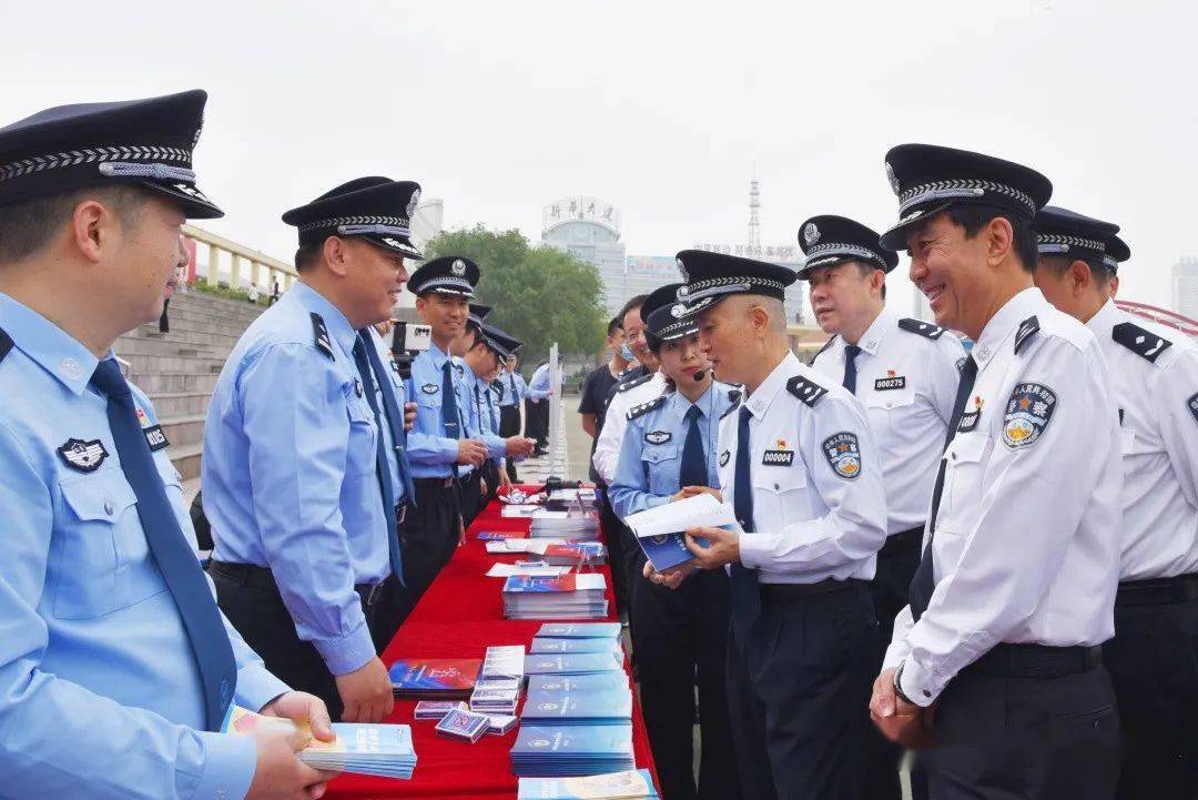 省公安厅副厅长修潍青,省税务局副局长宋永信,德州市副市长,市公安