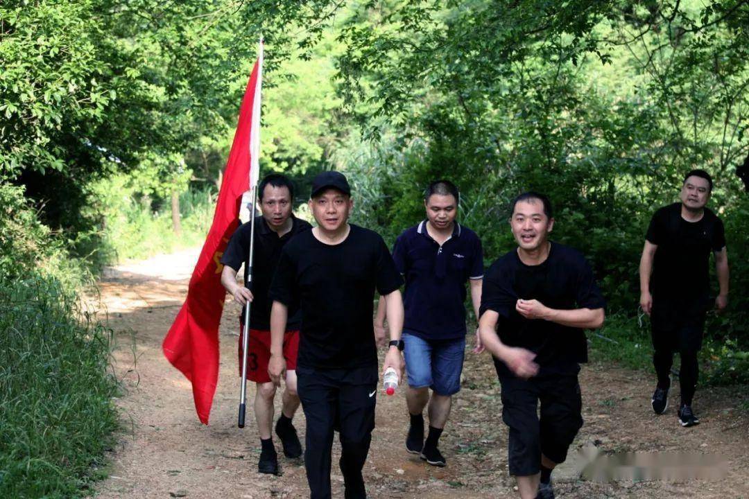 【教育整顿】朝阳公安举行"实战练兵强本领 教育整顿筑忠诚"主题登山