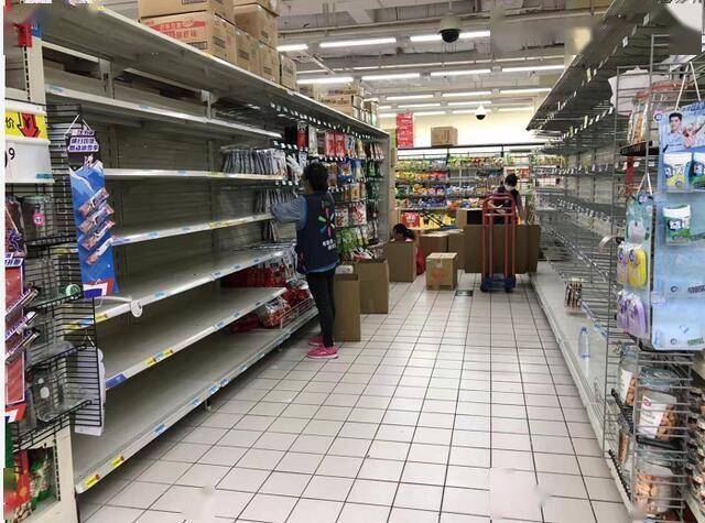 据了解,沃尔玛抚州赣东大道店于2012年底正式开业,开业那天,融旺商城