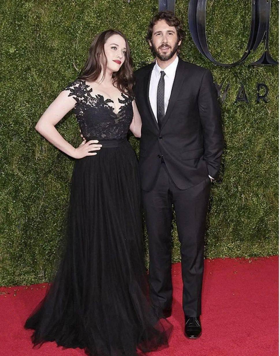 破产姐妹中的max订婚了美艳又逗比她才是真的男神收割机