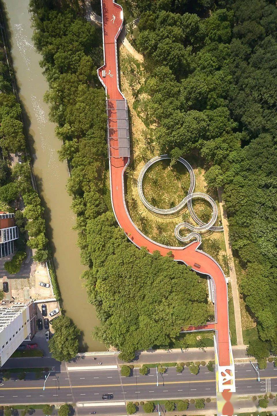 10 个城市里的景观步道,一步跨入森林之中