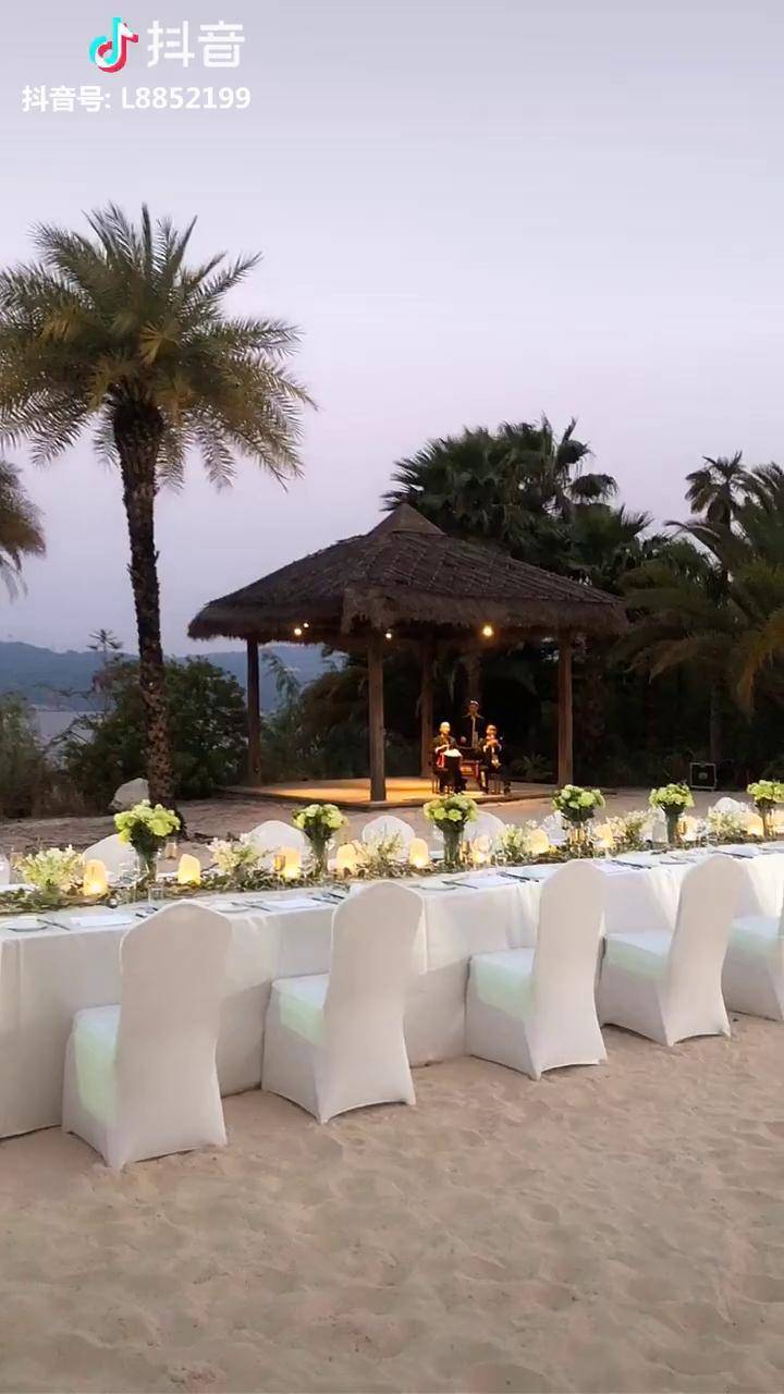 浪漫奢华的沙滩晚宴