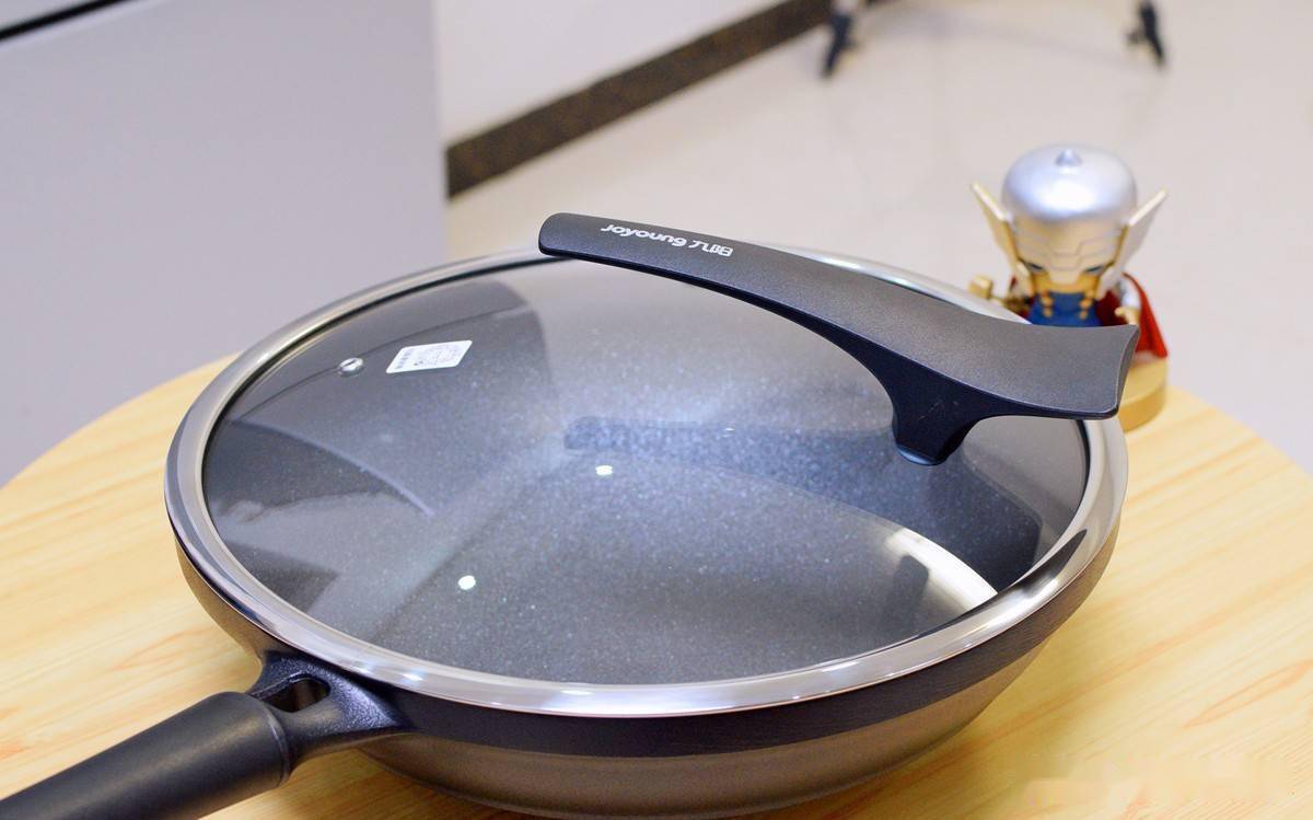 历时六年只为一口好锅九阳晶钻耐磨不粘锅体验