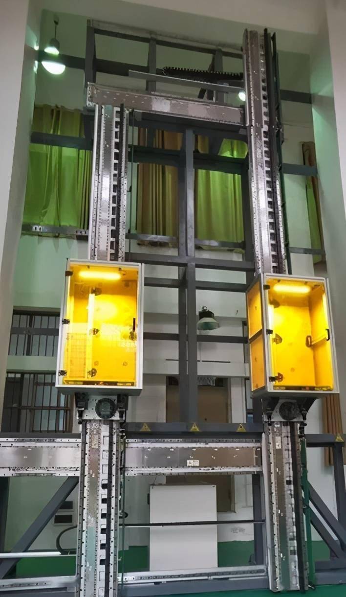 图1 直驱快速电梯样机团队始终致力于直线电机与现代驱动,矿山电气等