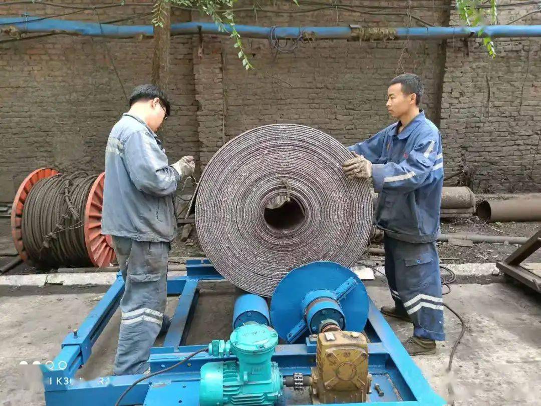 邢东矿自制自动皮带切卷机省时省力还安全