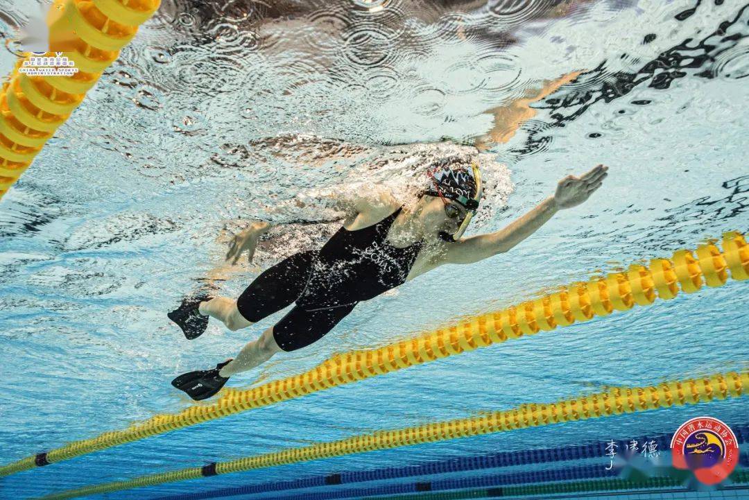 蹼泳全国冠军图片