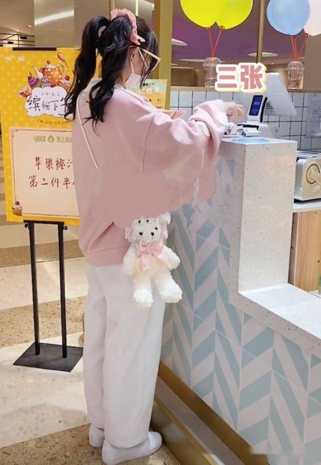 林晚晚深陷替身风波被嘲讽是林换换本人早就已经离职了