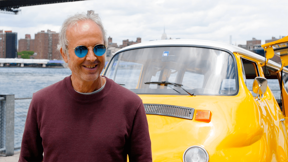 《热狗巴士》的创作者是蜚声国际的 奥地利艺术家欧文·沃姆 被称为