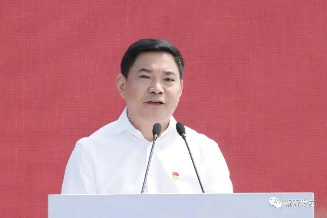 我市市委书记陈堂清在活动中致辞.