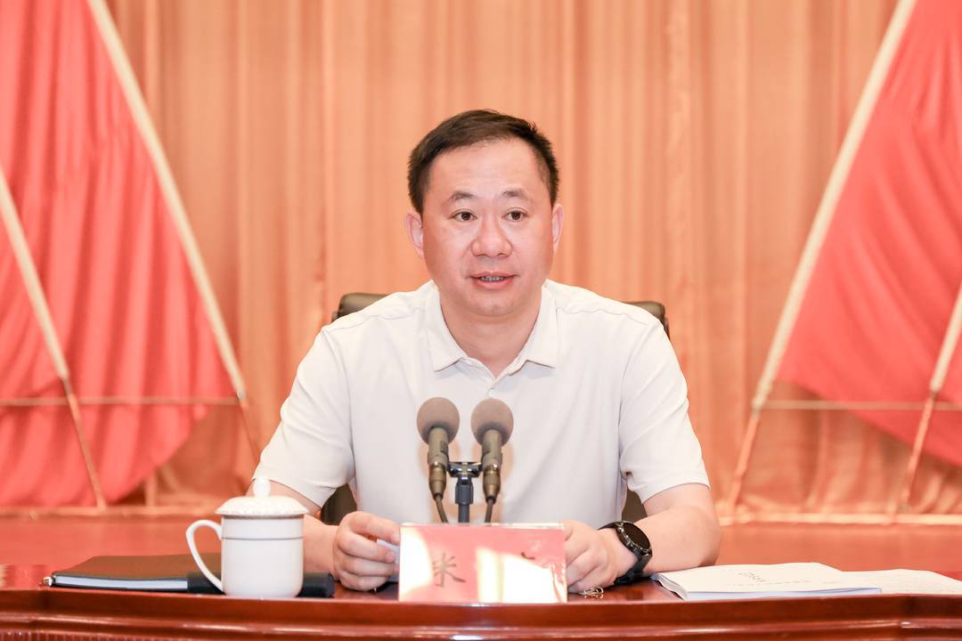 这两天,岳池县各乡镇(街道)党政一把手在内的领导班子成员180人,产业