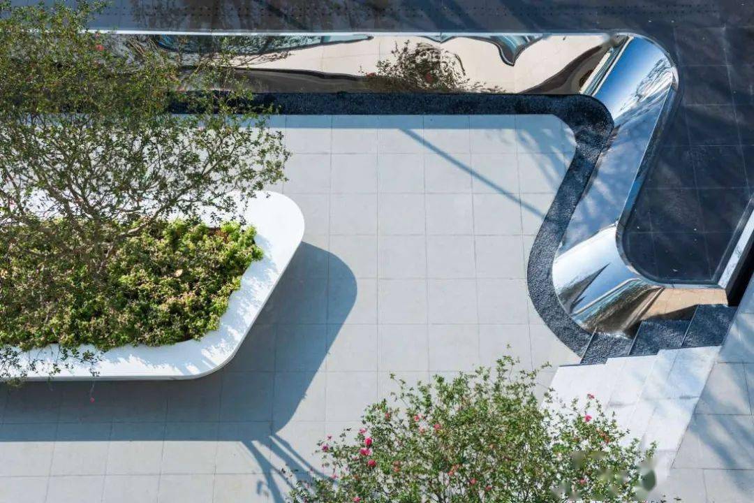 下沉式庭院一道靓丽的风景线