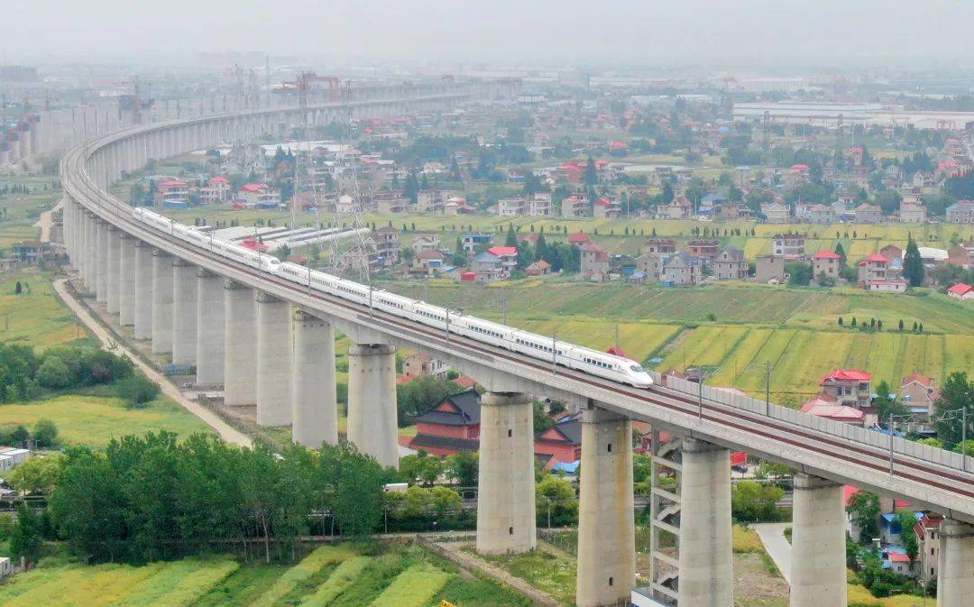 南通新机场北沿江高铁江海快线过江通道