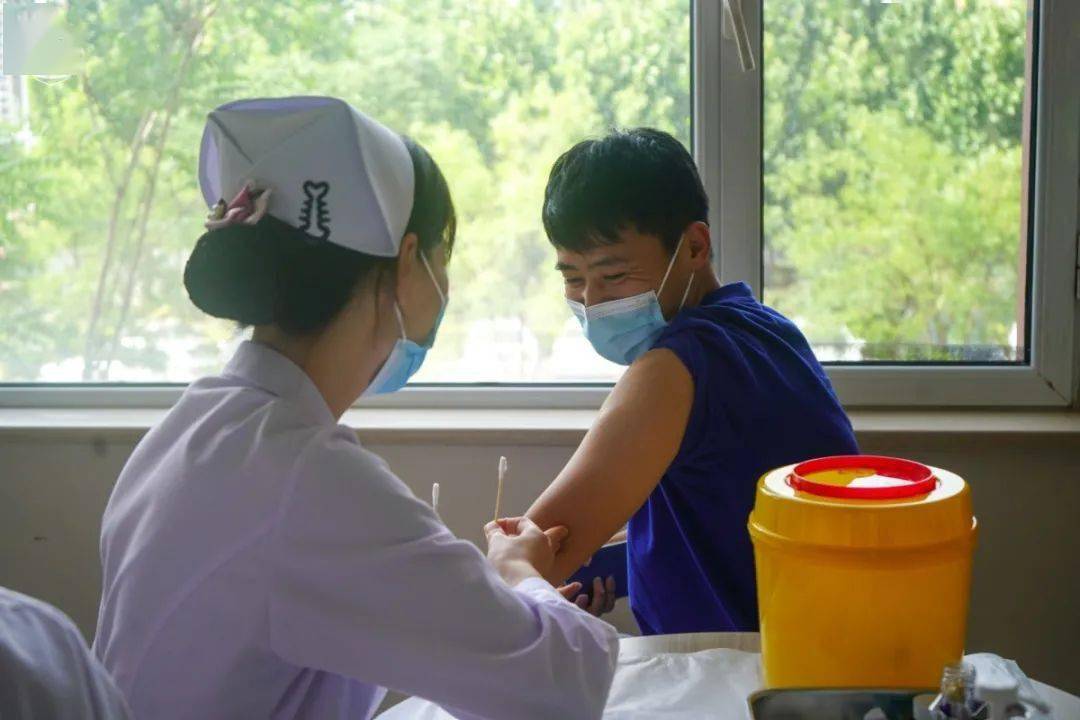 沧州雄狮重新集结全队注射新冠疫苗