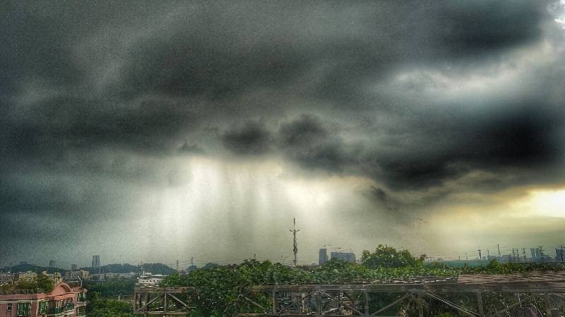 暴雨！广州启动雷雨大风Ⅳ级应急响应，多区黄色预警信号生效番禺区 3722