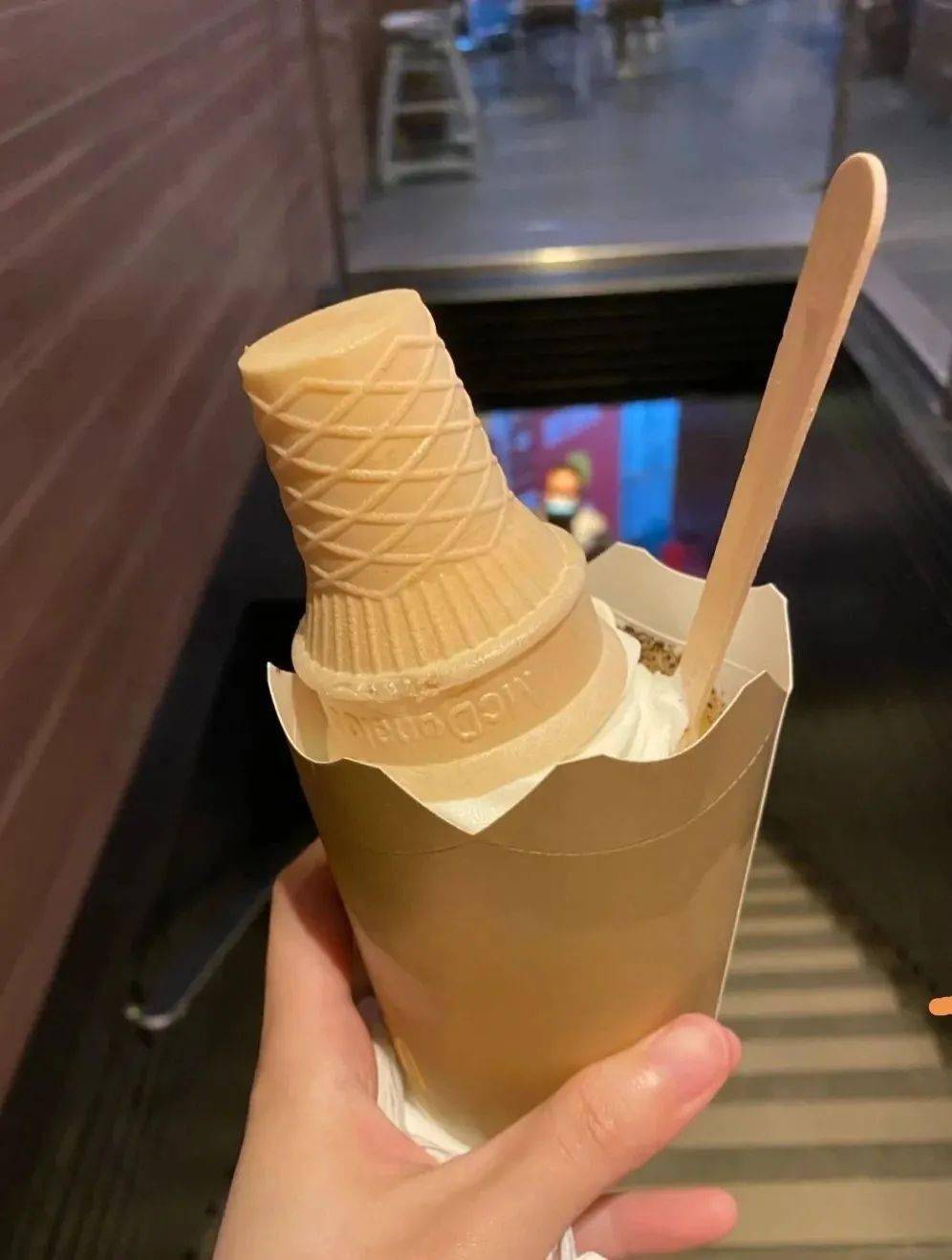 免费吃麦当劳「金饭碗」麦旋风5月18日-6月20日麦当劳给大家派「金