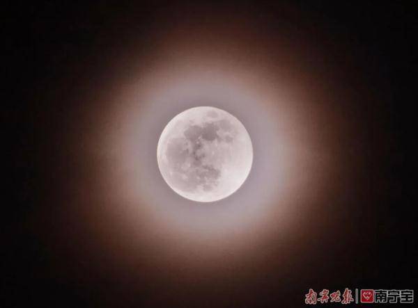 科普|美照来啦！昨晚，你在南宁看到“红色月全食+超级大月亮”了吗？