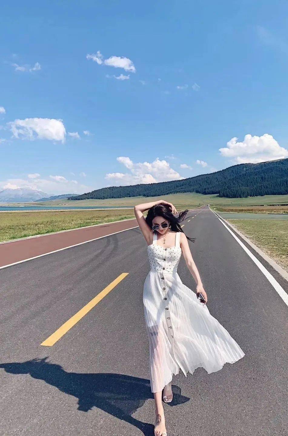 穿越深山峡谷从独山子到库车的独库公路/ 独库公路 /76///一定