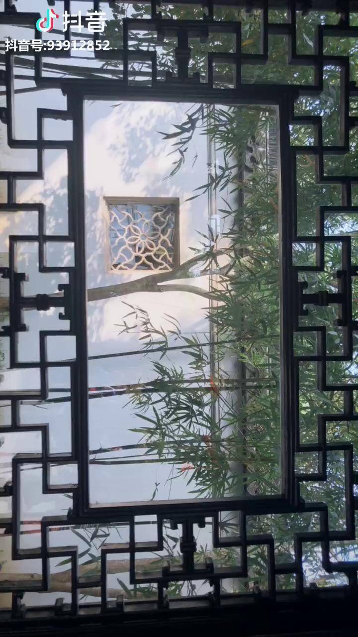 竹影摇窗提笔入画汉服