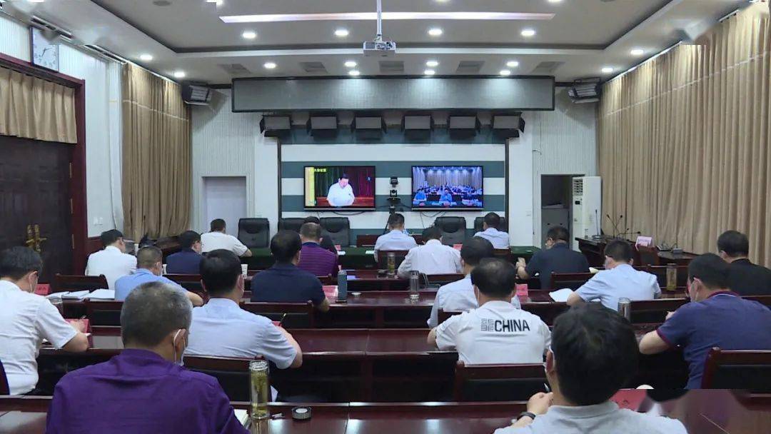 县委书记张勇和县领导贾志强,李凯军,赵建福等四大班子及相关部门主要