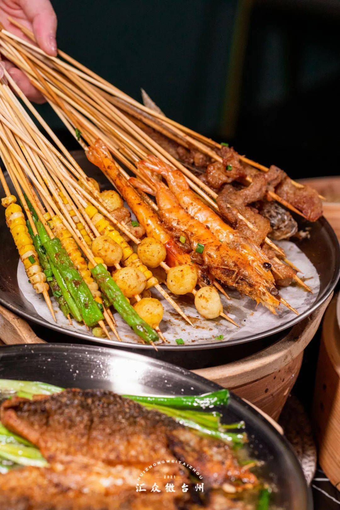 这对台州夫妻开的夜宵店小龙虾烧烤让人吃到手软58元抢百元代金券可