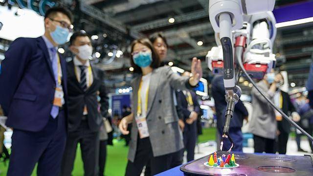 刘世|医疗机器人应用扩围，距产业爆发还有多远