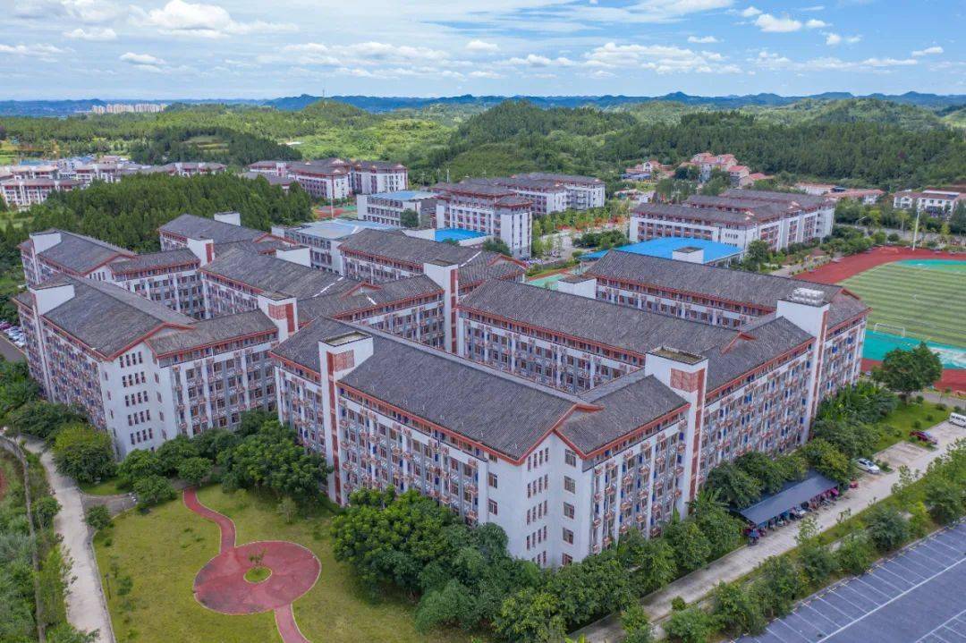 2021年招生简章遂宁东辰荣兴国际学校