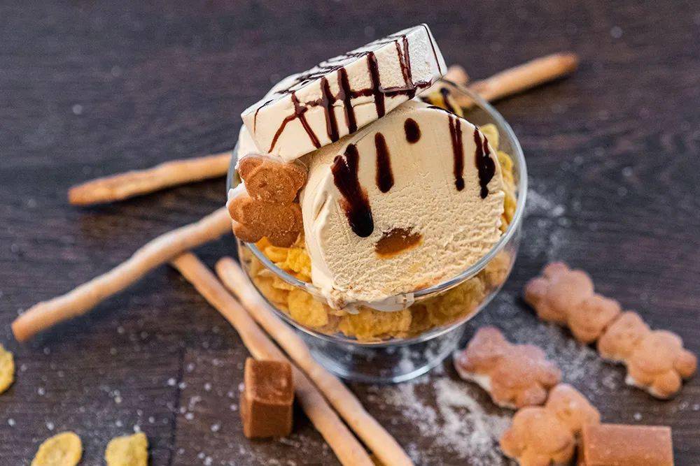 2021年的第一支冰淇淋好不快活!将前一秒的燥热