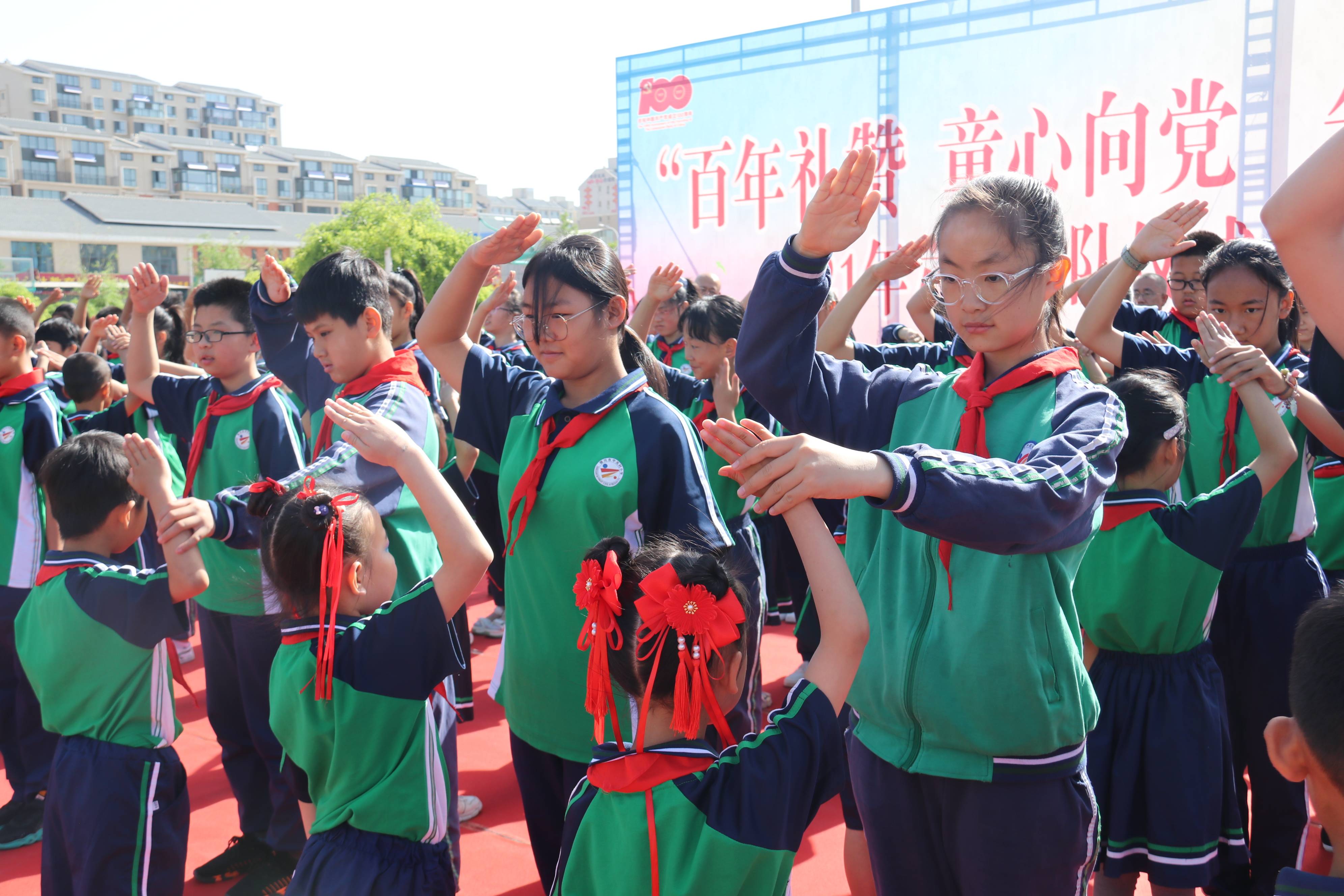 银川市中关村小学举行庆六一红色经典诵读大赛