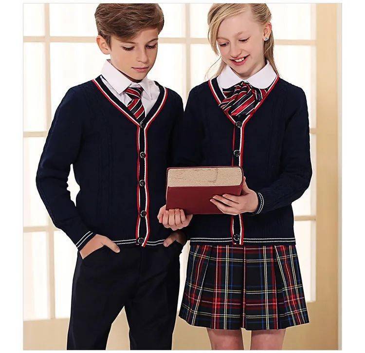 六一儿童节:穿上校服,开心万岁