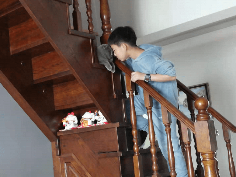 被非议的网红钢琴少年和一个家庭的迷惘_王烁然