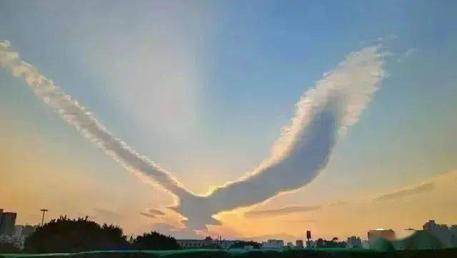 全囯各地惊现神秘现象这预示着什么