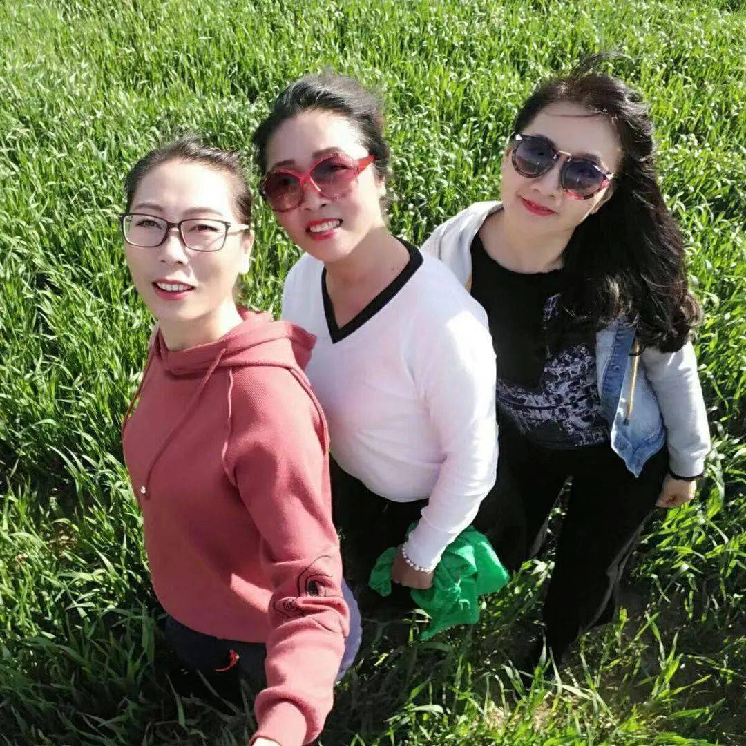 三妹送我一双臭袜子_妹妹