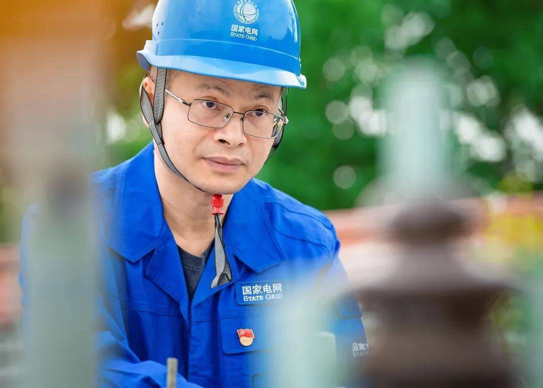 川电劳模贺兴明践行平凡初心追逐使命之光