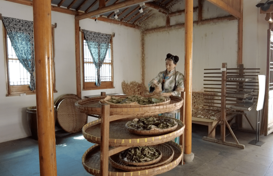 蠶桑居,織染坊,貢織院,民國街和非遺廳六部分